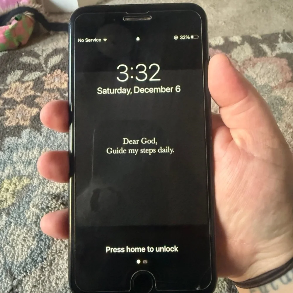 Apple Black Smartphone *READ DESCRIPTION*